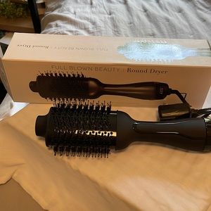 Full blown beauty round dryer.